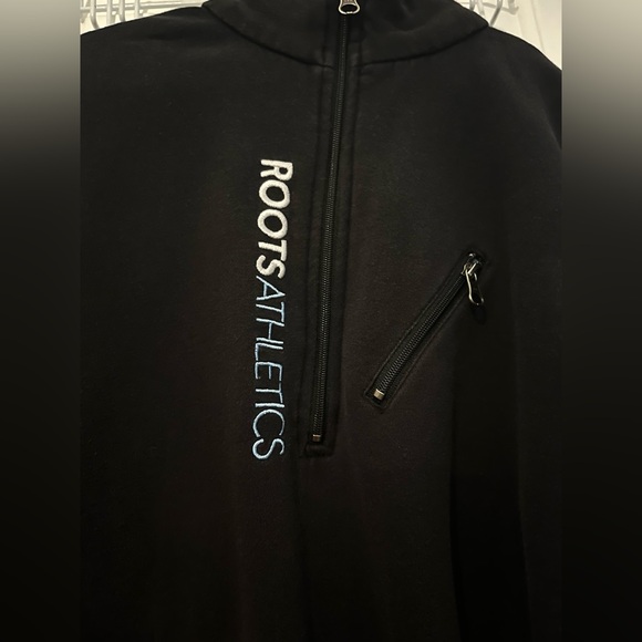 WOMENS ROOTS ATHLETICS SWESTER - Picture 3 of 4